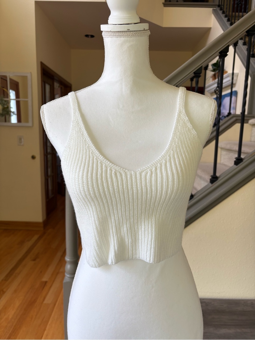SHEIN NWOT White Knit Sleeveless Crop Tank Top Size XS